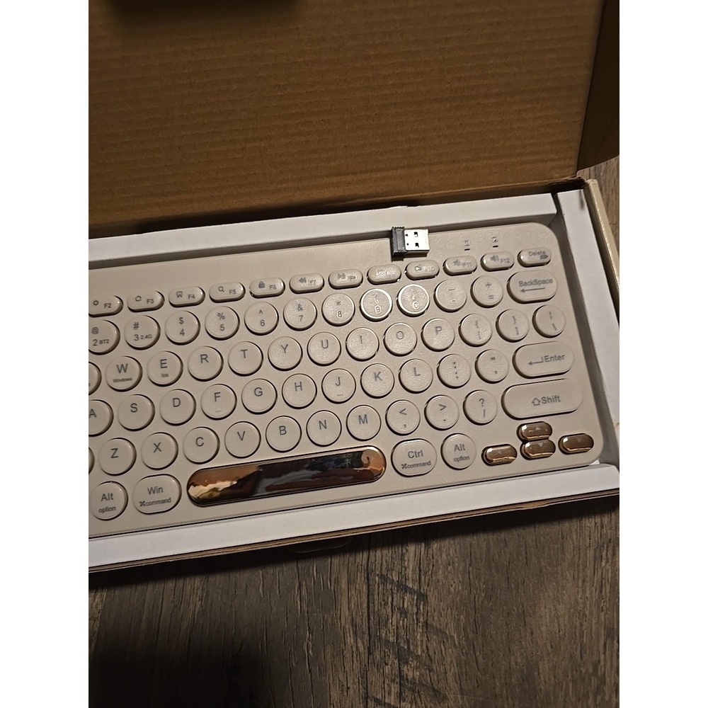 North Compact Round Key Wireless Keyboard - Beige - Picture 4 of 5